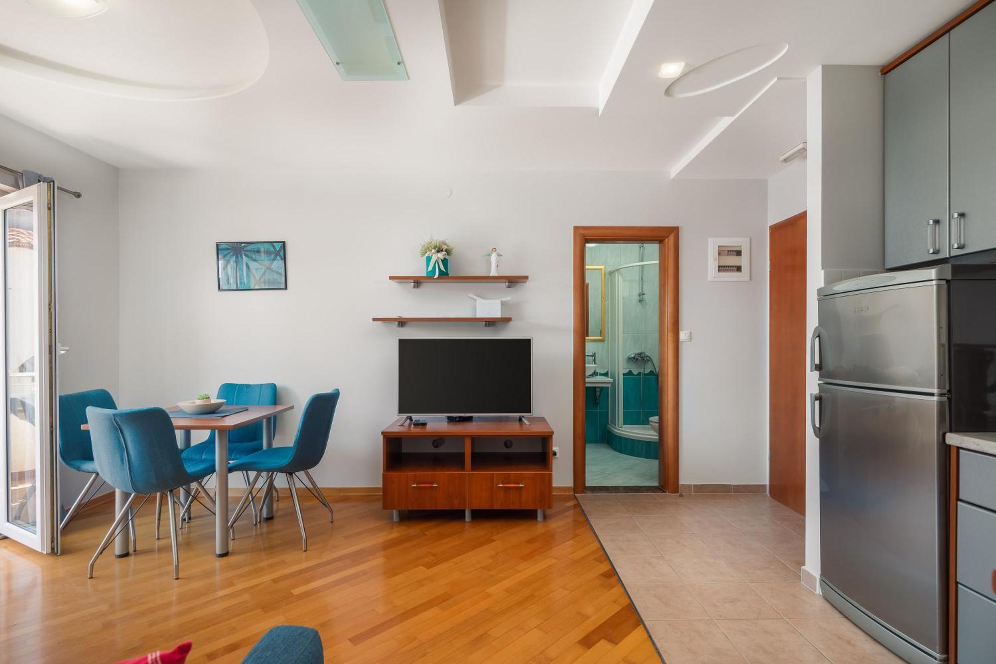 Brkic Apartments With Private Parking Makarska Dış mekan fotoğraf