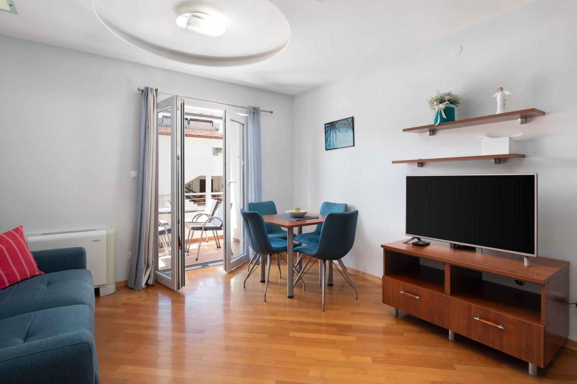 Brkic Apartments With Private Parking Makarska Oda fotoğraf